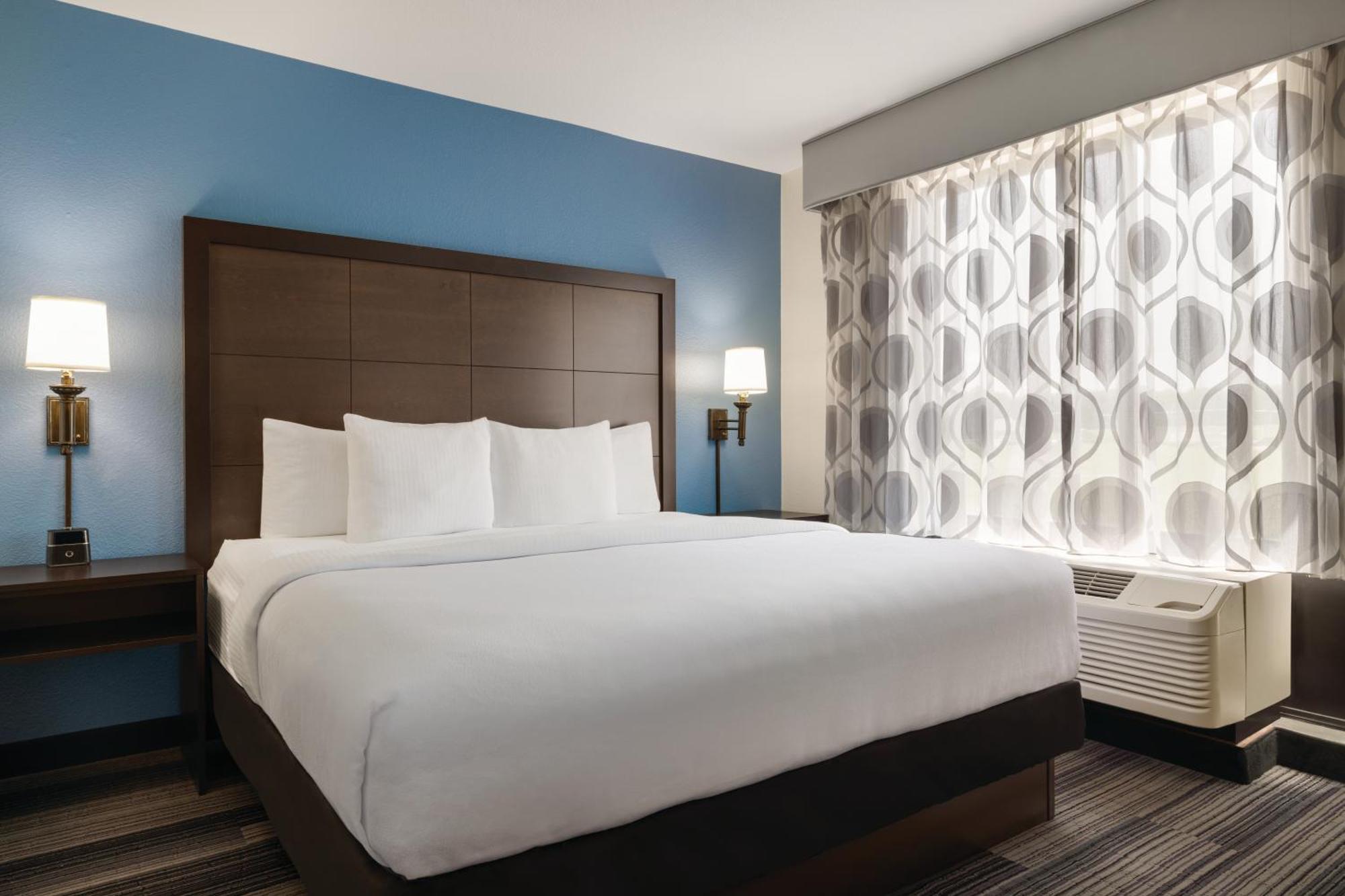 La Quinta By Wyndham Springfield Airport Plaza Hotel Kültér fotó