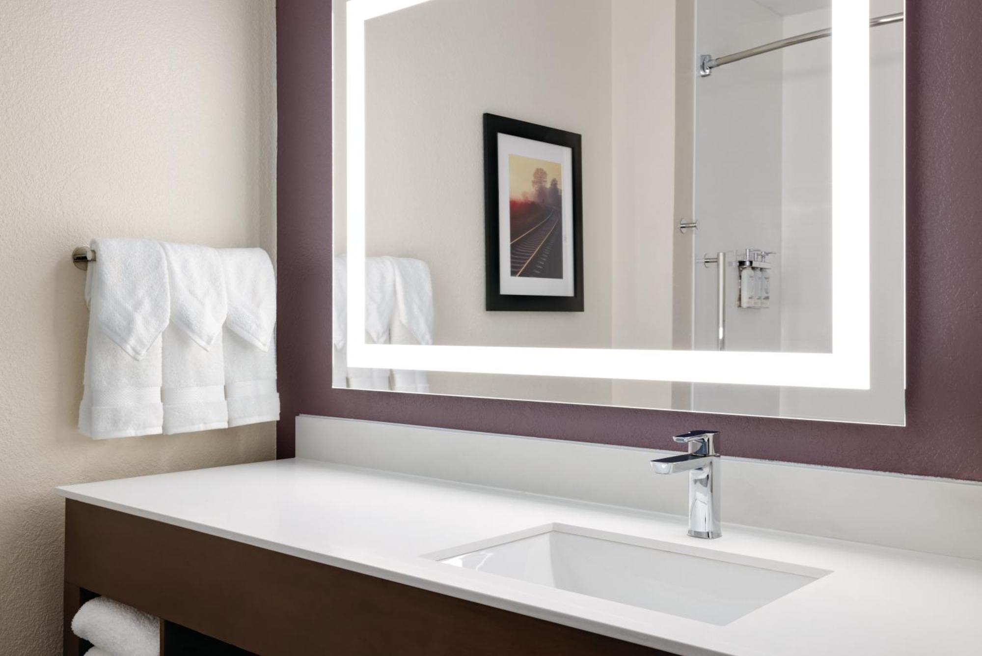 La Quinta By Wyndham Springfield Airport Plaza Hotel Kültér fotó