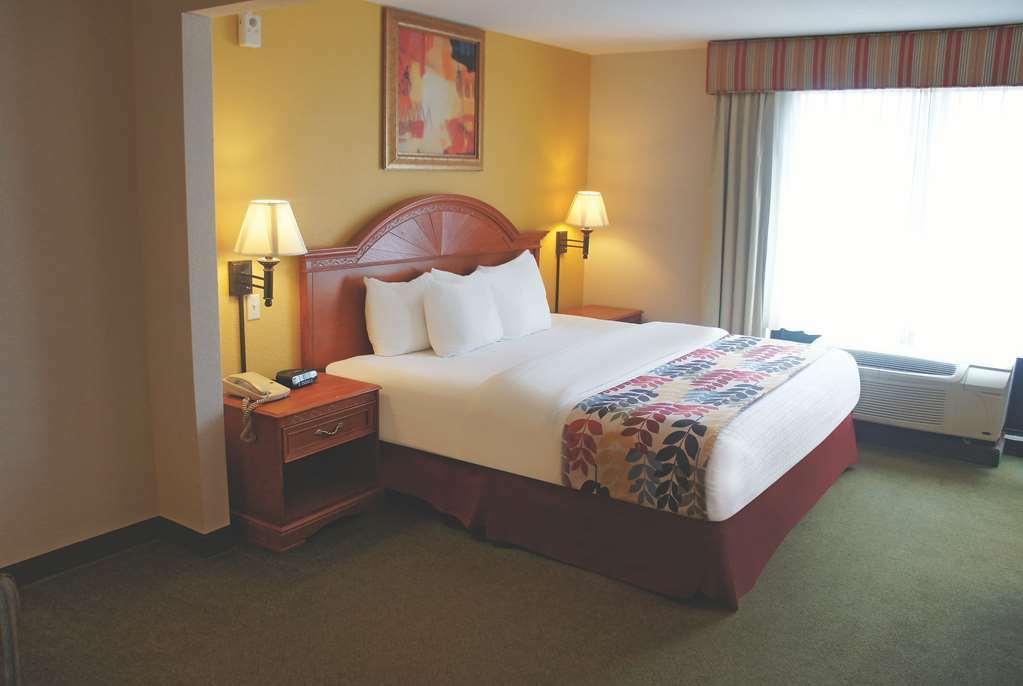 La Quinta By Wyndham Springfield Airport Plaza Hotel Szoba fotó
